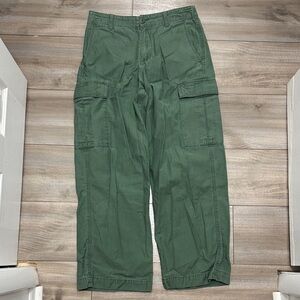 Uniqlo Women’s Green Cargo Pants